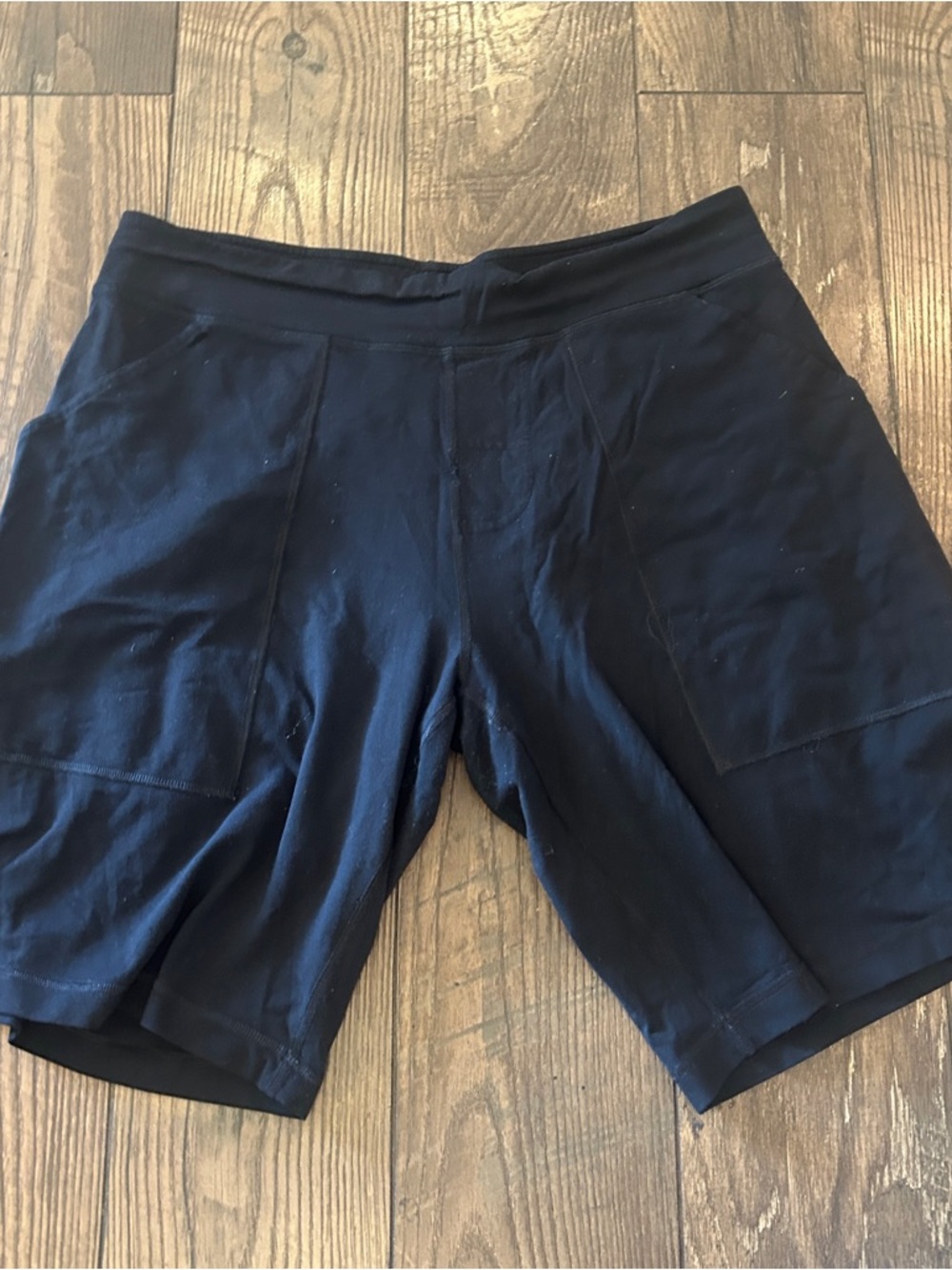 Lululemon Men's XL Black Athletic Shorts‎ Polyester Drawstring Elastic Waist